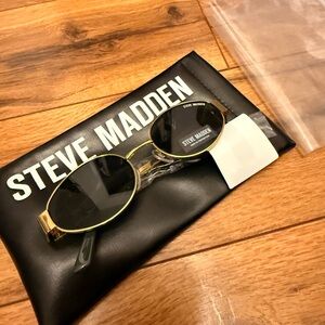NEW Steve Madden Sunglasses 

Model X17819